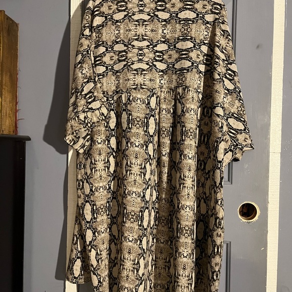 Cardigan - Picture 2 of 2